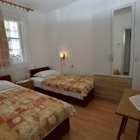 Apartment Maria Примоштен Екстер'єр фото