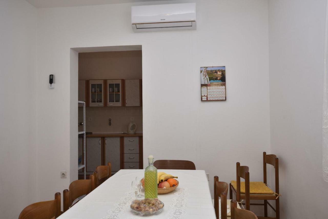 Apartment Maria Примоштен Екстер'єр фото