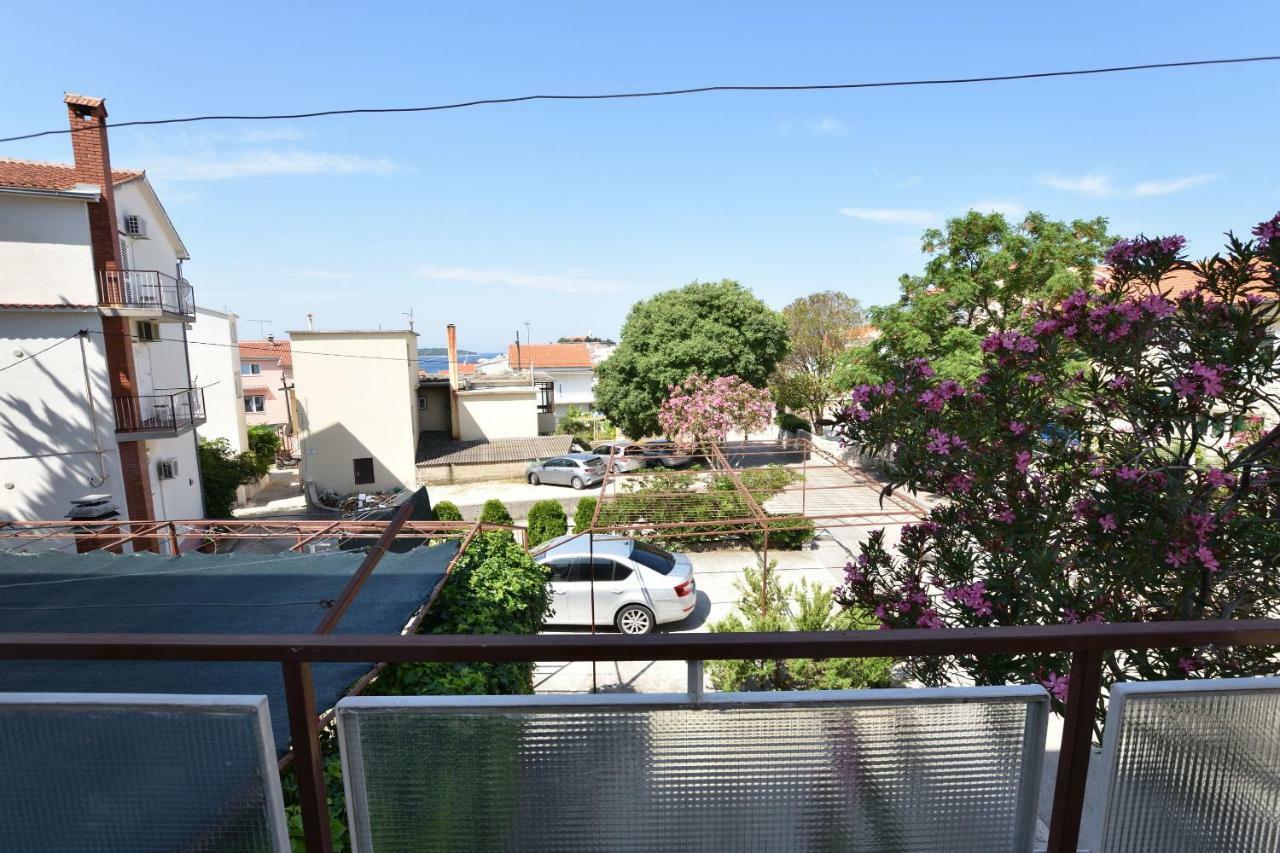 Apartment Maria Примоштен Екстер'єр фото